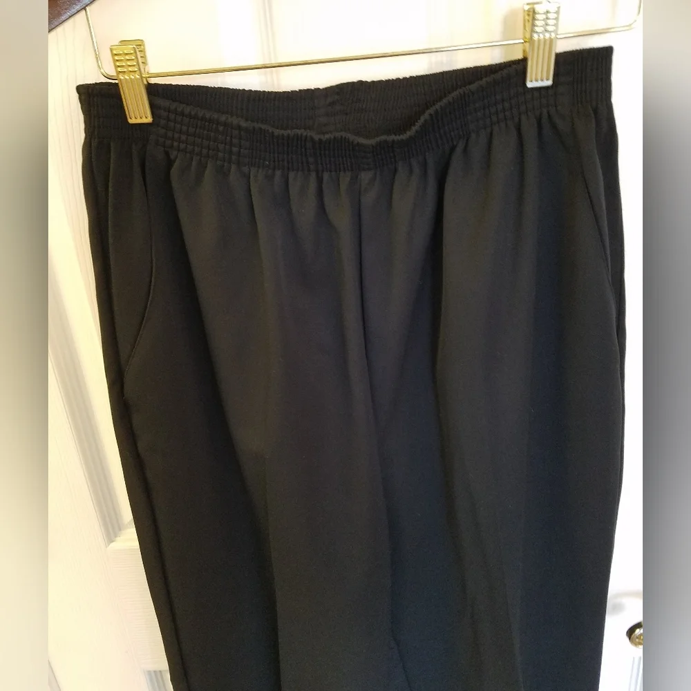 Dress Barn Woman Black  Elastic Waist Pants  Size 14WP Made in USA - Picture 5 of 14